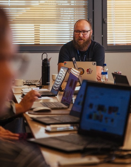 Fraktio-yrityskulttuuri-konsultti