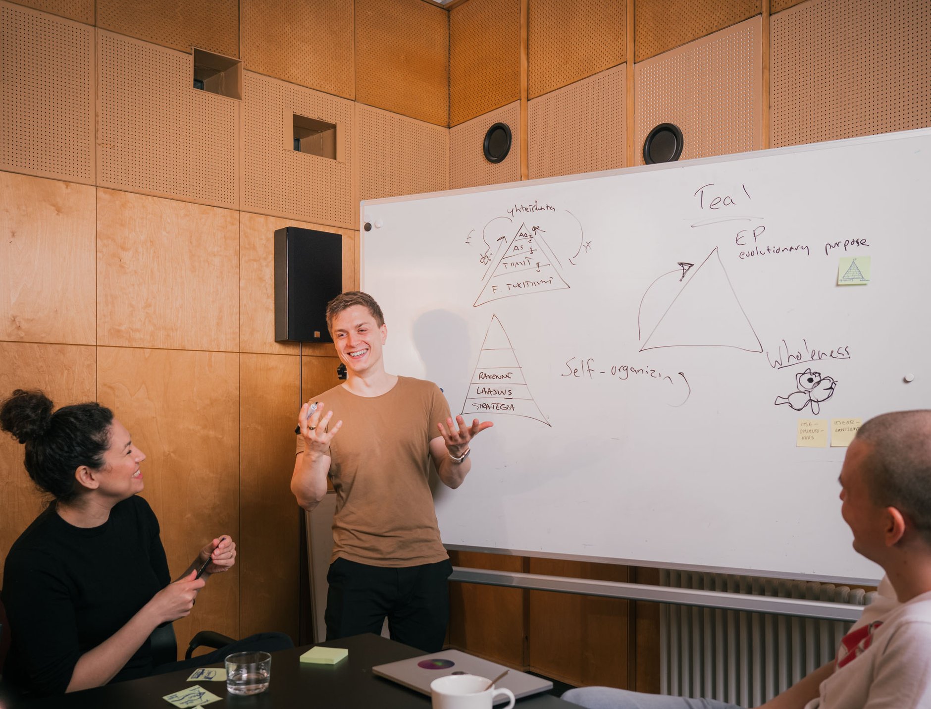 Satu and Vitali talking about design sprint method