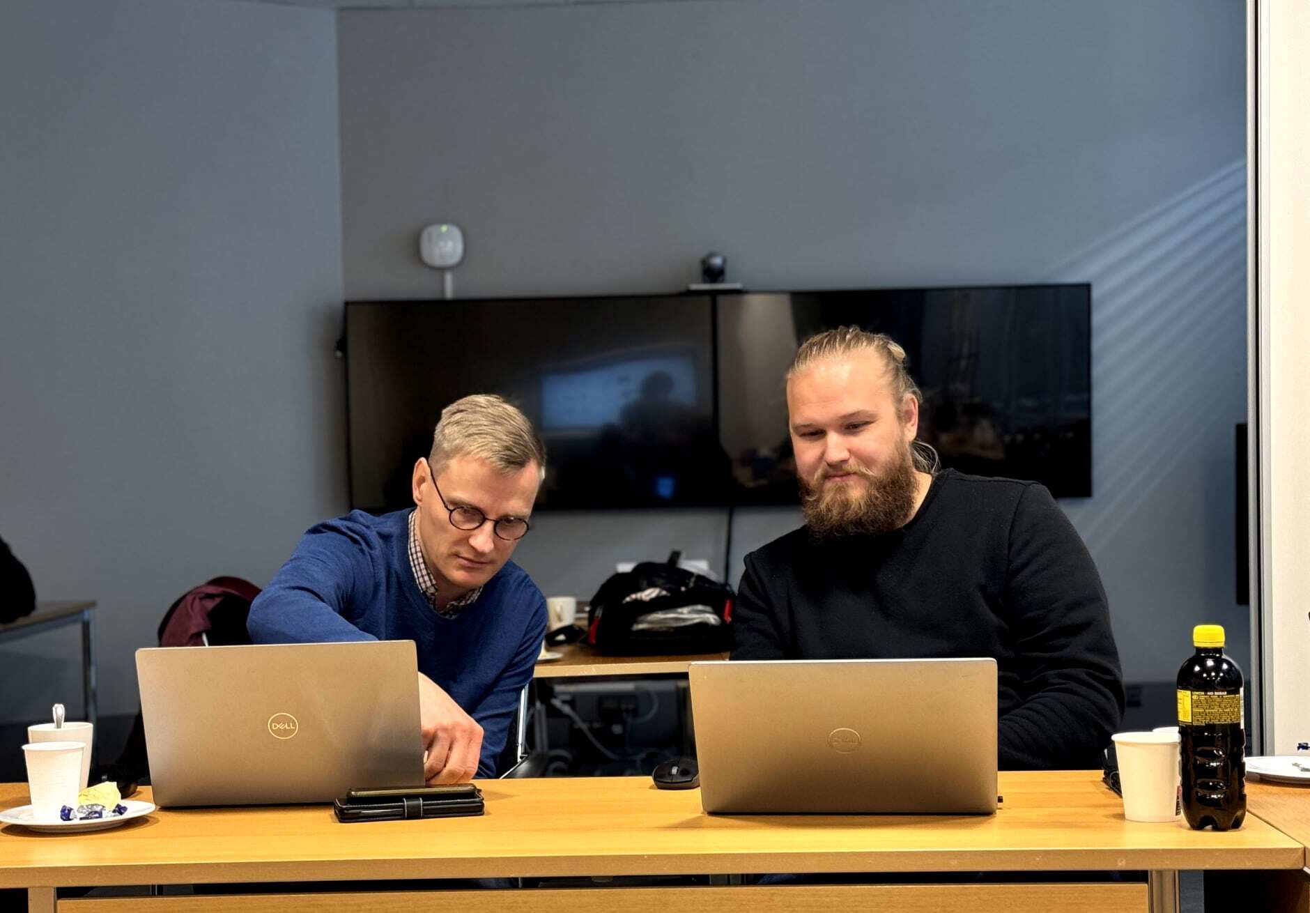Museoviraston henkilökuntaa työpajassa